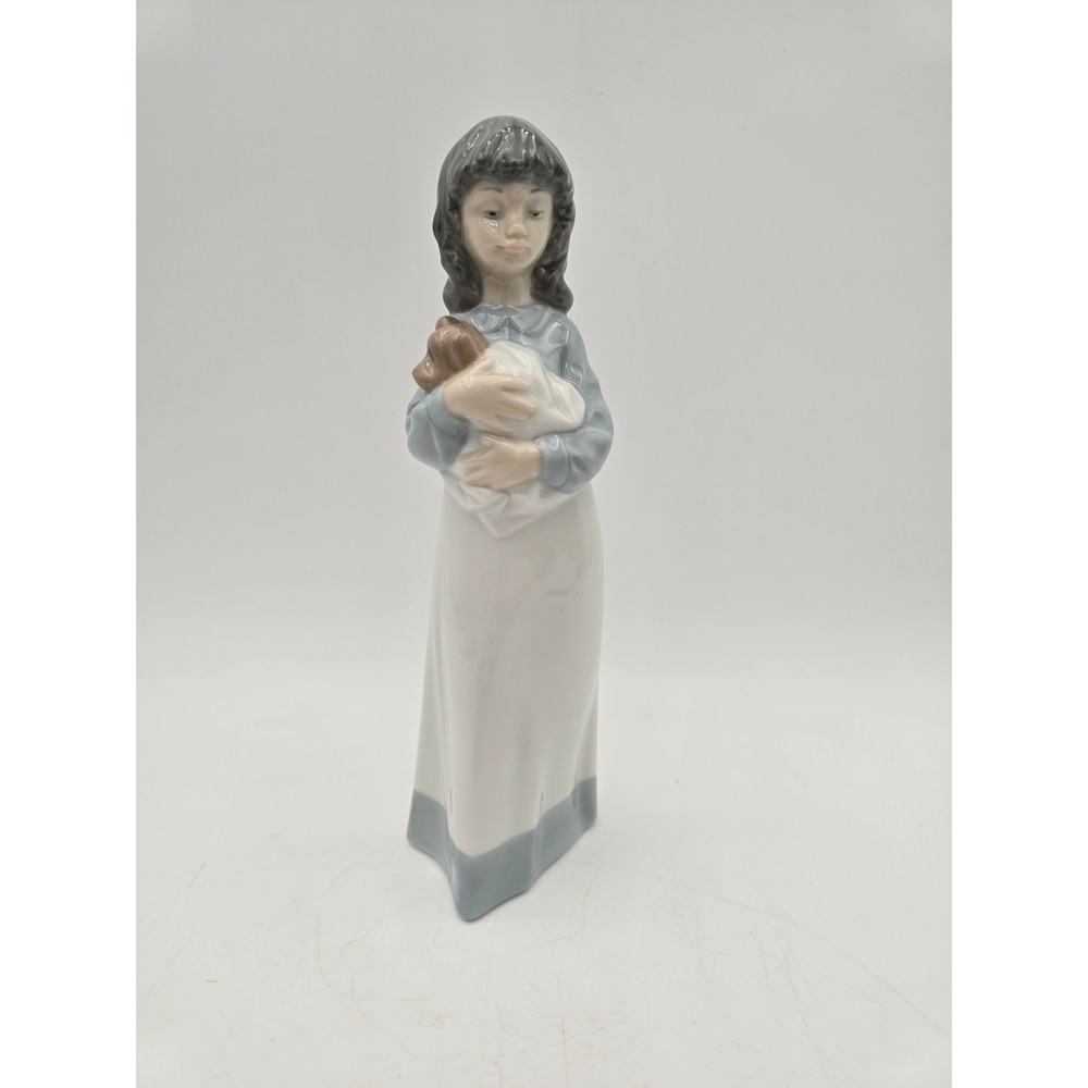 NAO by Lladro My Little Puppy Girl Figurine 525 Handmade‎ Spain Porcelain 9in